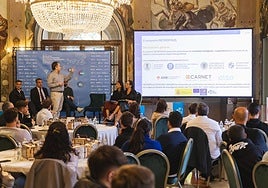 El Hotel Santa Catalina acogió una jornada sobre el futuro de la movilidad sostenible en Canarias