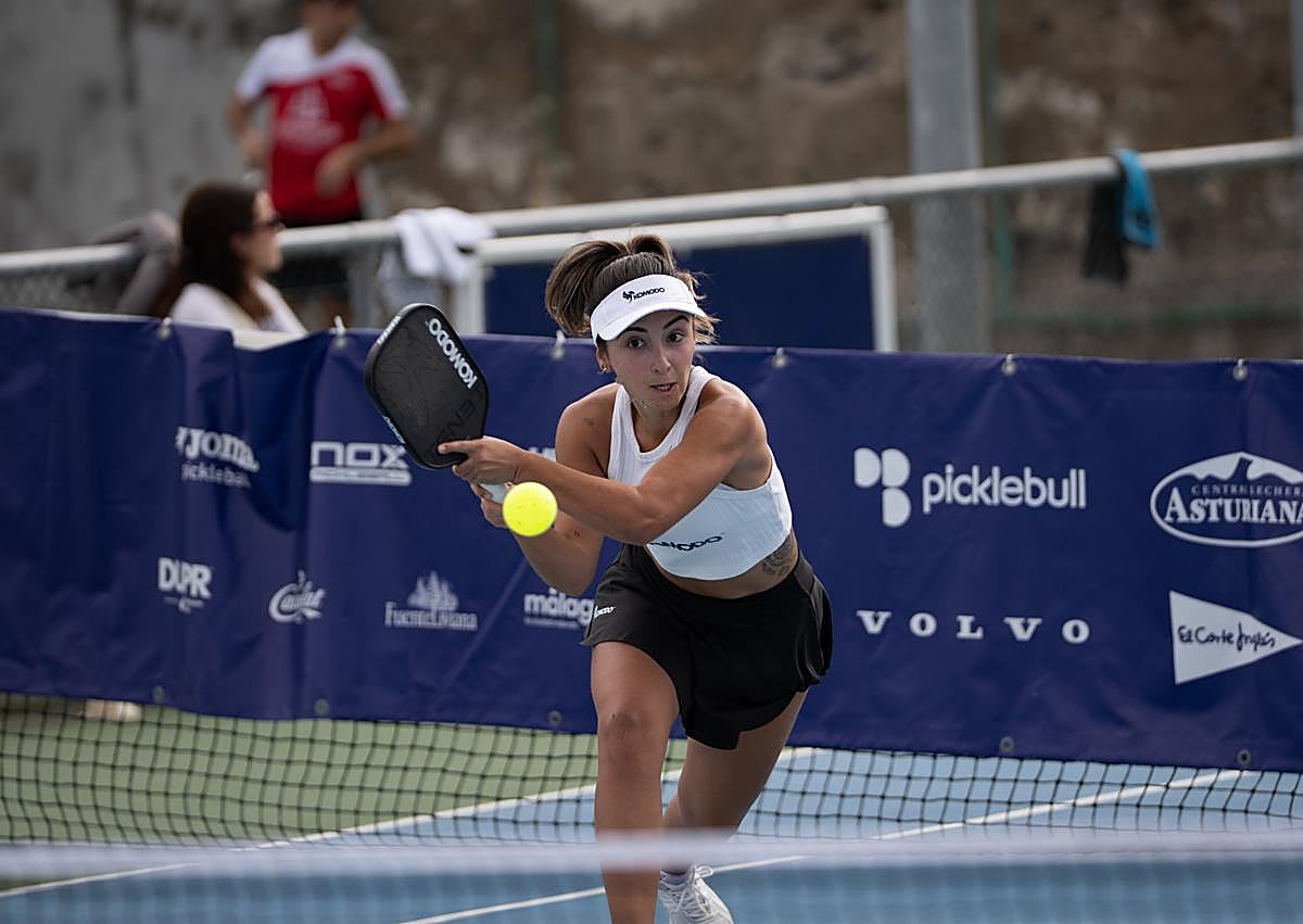Imagen secundaria 1 - «El pickleball me da vida»: Gran Canaria vibra con el circuito nacional