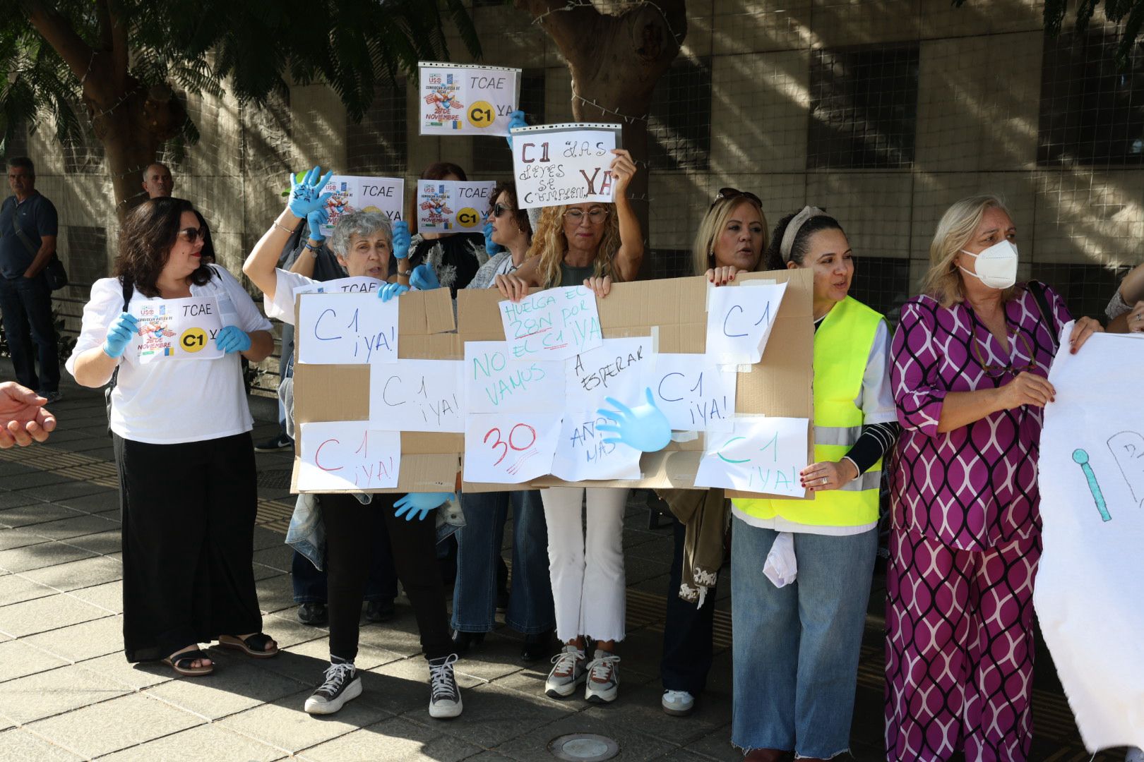 Imágenes de la huelga de los auxiliares de enfermería en el hospital Insular de Gran Canaria