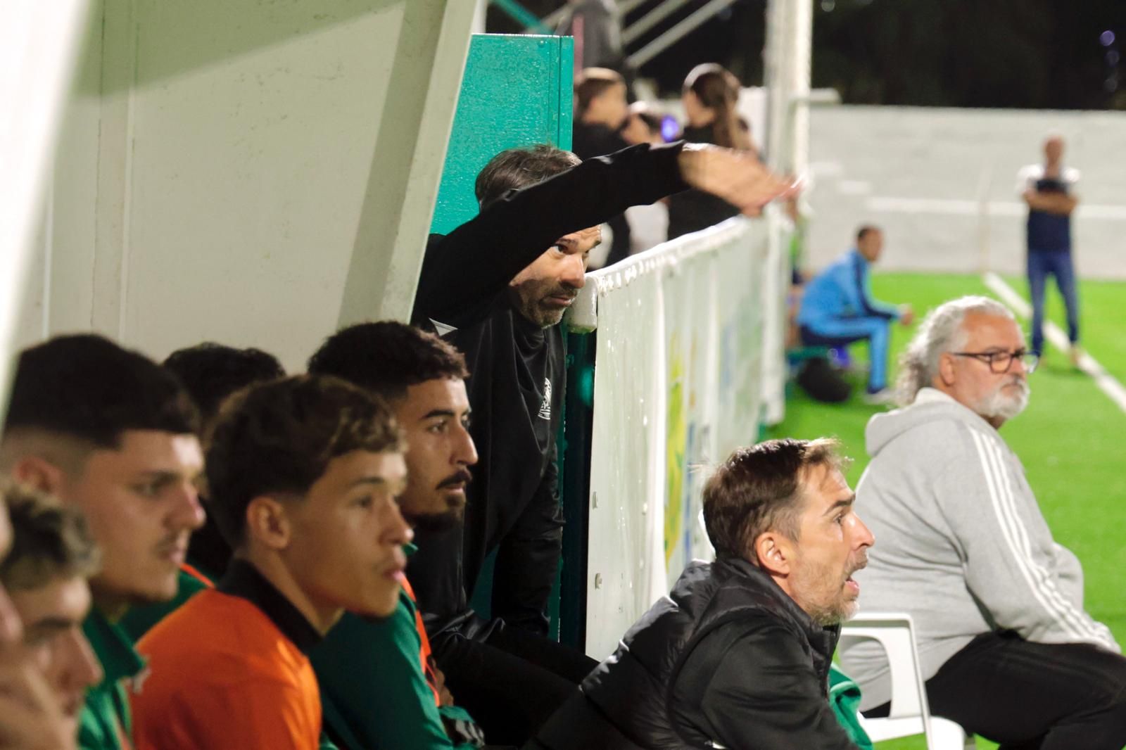 El debut de Valerón en el banquillo del Arguineguín, en imágenes