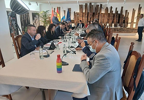 Pleno en Los Jameos del Agua.