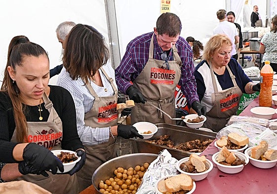 Tapas ofrecidas en el evento 'Entre Corderos y Fogones' en Tejeda.