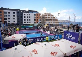 Cancha para la final del Pickle Pro Tour en Las Canteras.