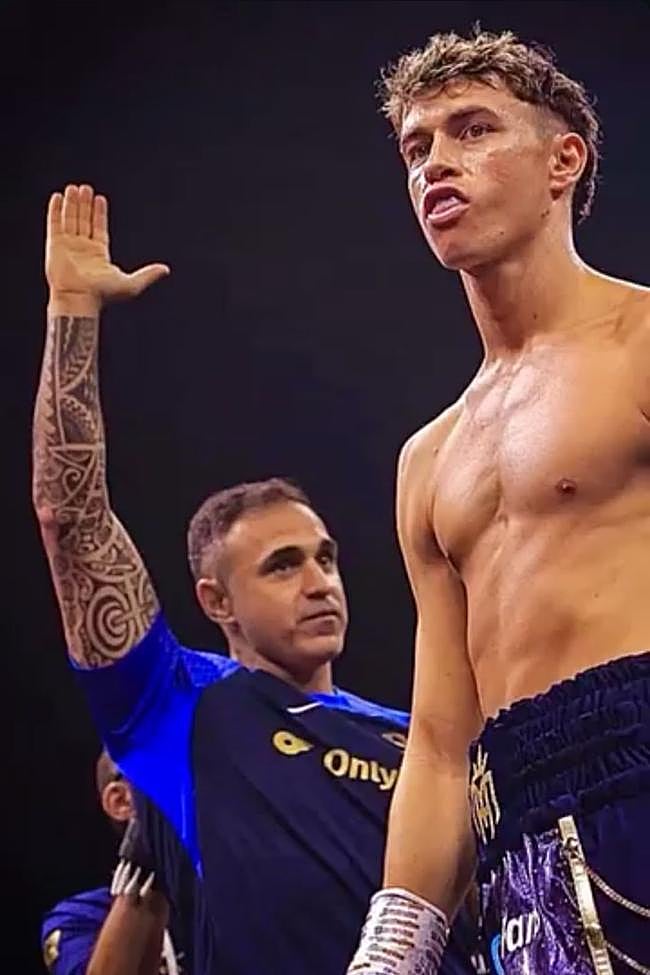 Formento, junto a su pupilo MIcallef en plena acción.