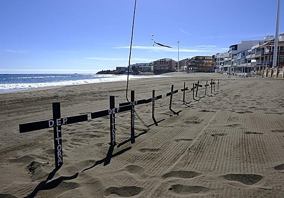La costa teldense quiere una respuesta a lo que está sucediendo en sus playas.