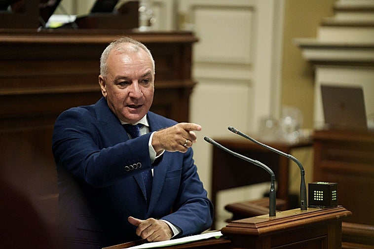 Campos (NC) denuncia la «tibieza y complicidad» de Clavijo ante la reunión del Estado con Marruecos