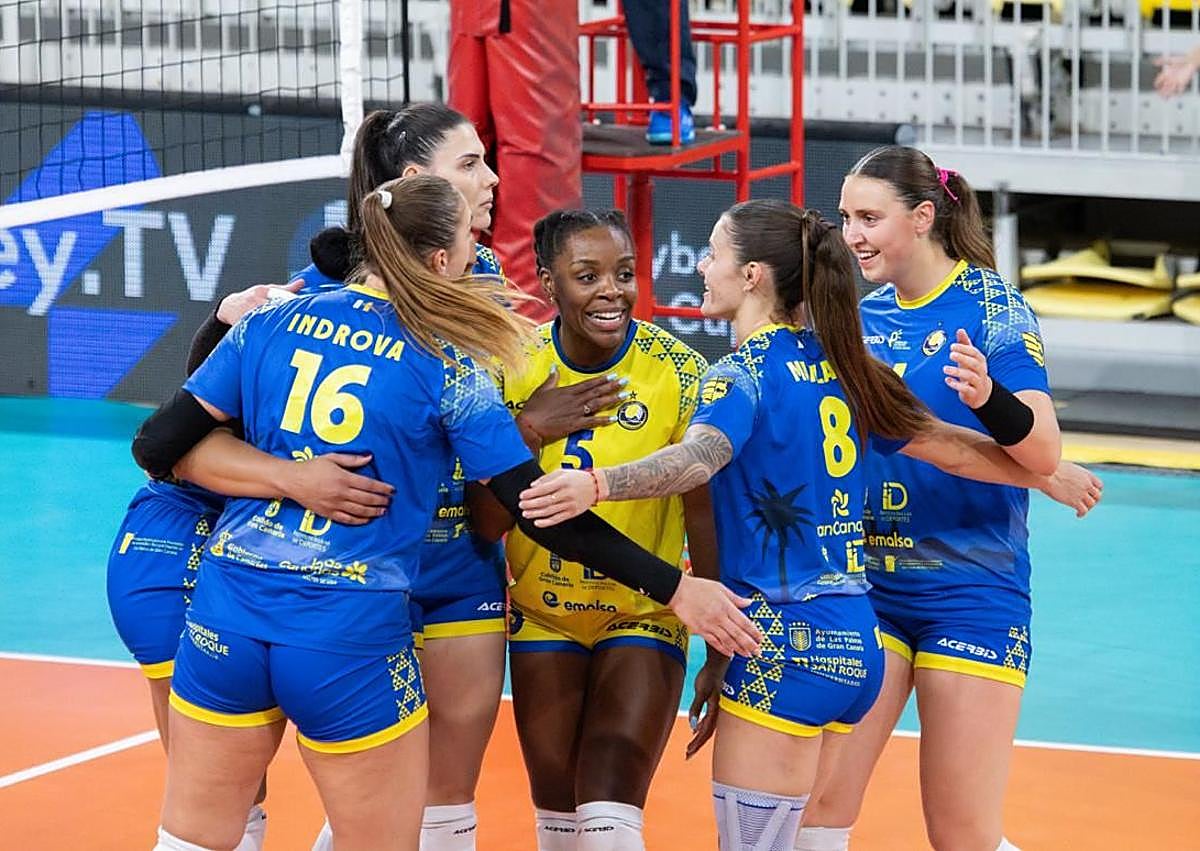 Imagen secundaria 1 - El Emalsa Gran Canaria sella su pase a los octavos de la Challenge Cup (3-0)