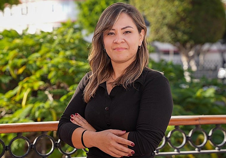 Imagen de la psicóloga especializada en trauma Alejandra Izquierdo.