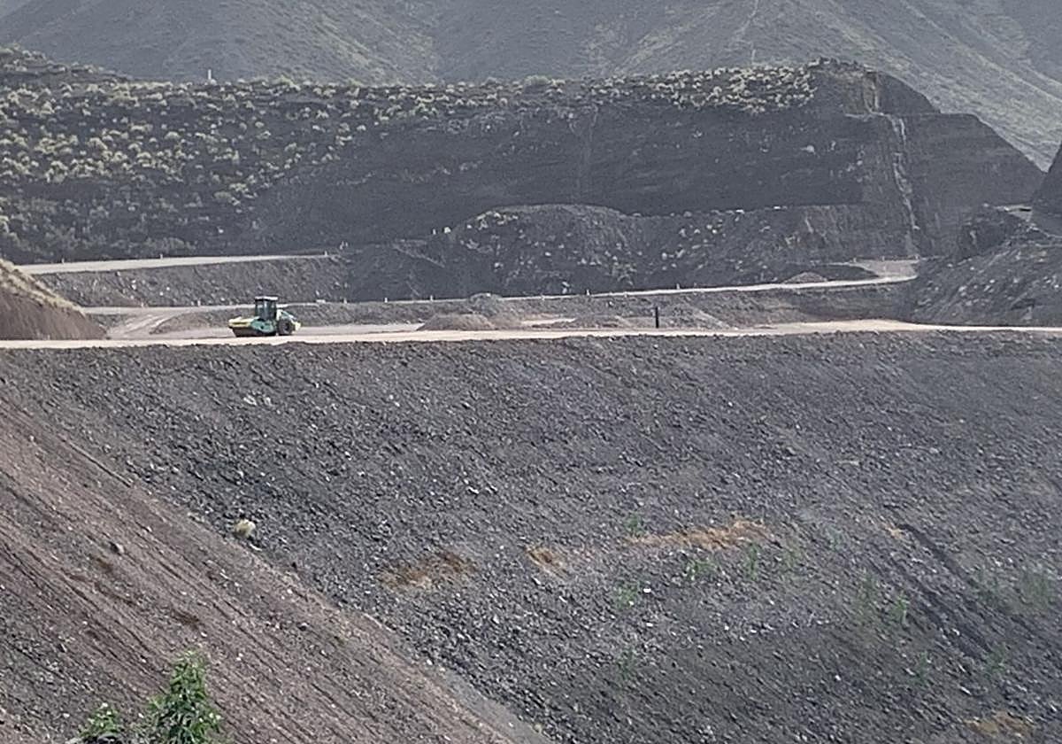 Obras en ejecución para un nuevo tramo de la autovía entre Agaete y La Aldea de San Nicolás.