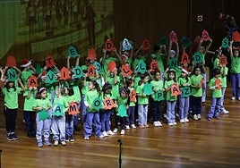 Un canto a la paz: las mejores imágenes del Encuentro de Coros Escolares de Villancicos