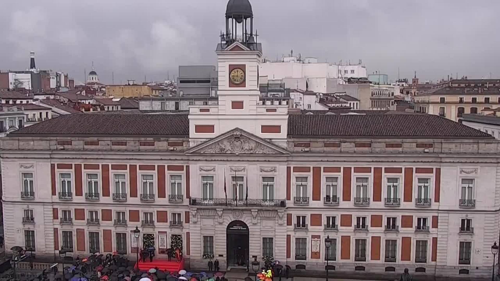 Flores, violines y silencio: España recuerda a las víctimas de los atentados del 11M