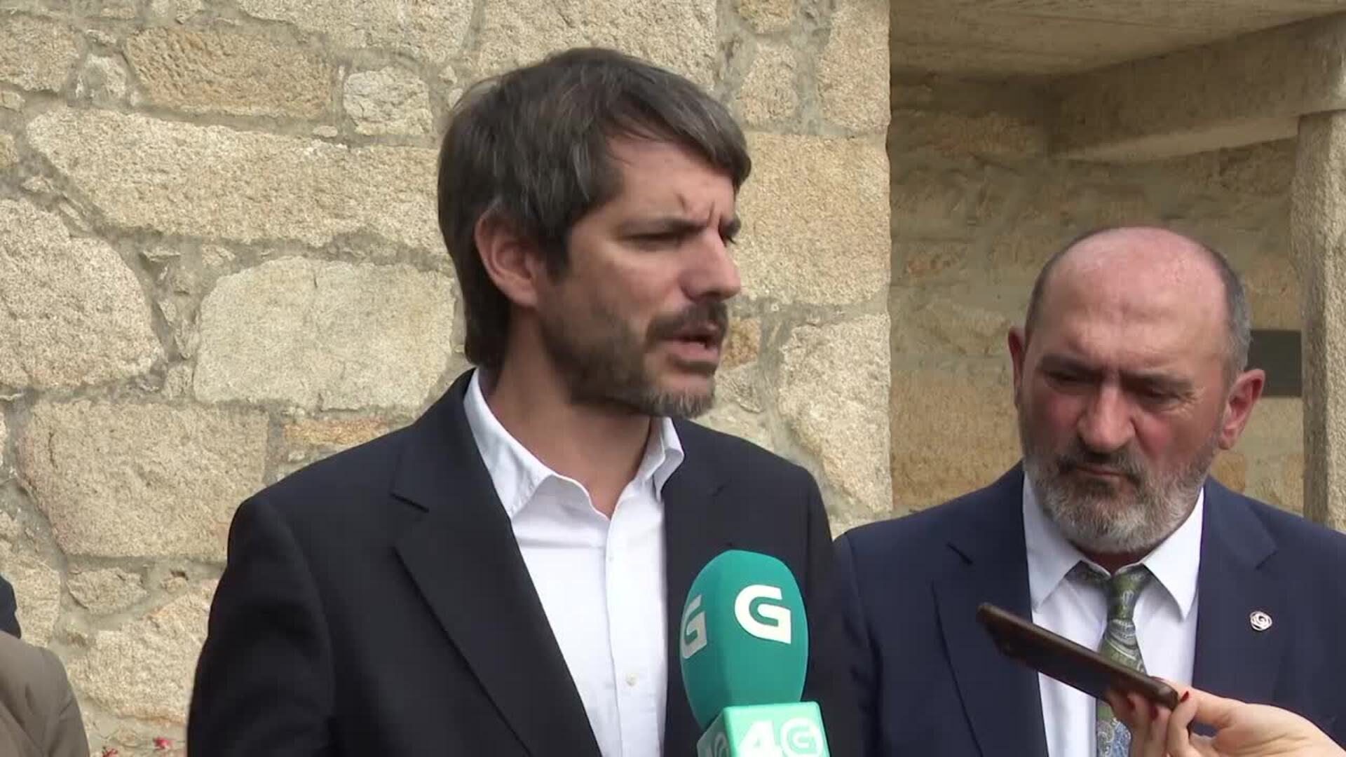 Cultura colaborará en la mejora de la Casa Museo Rosalía y sella su "apoyo permanente"