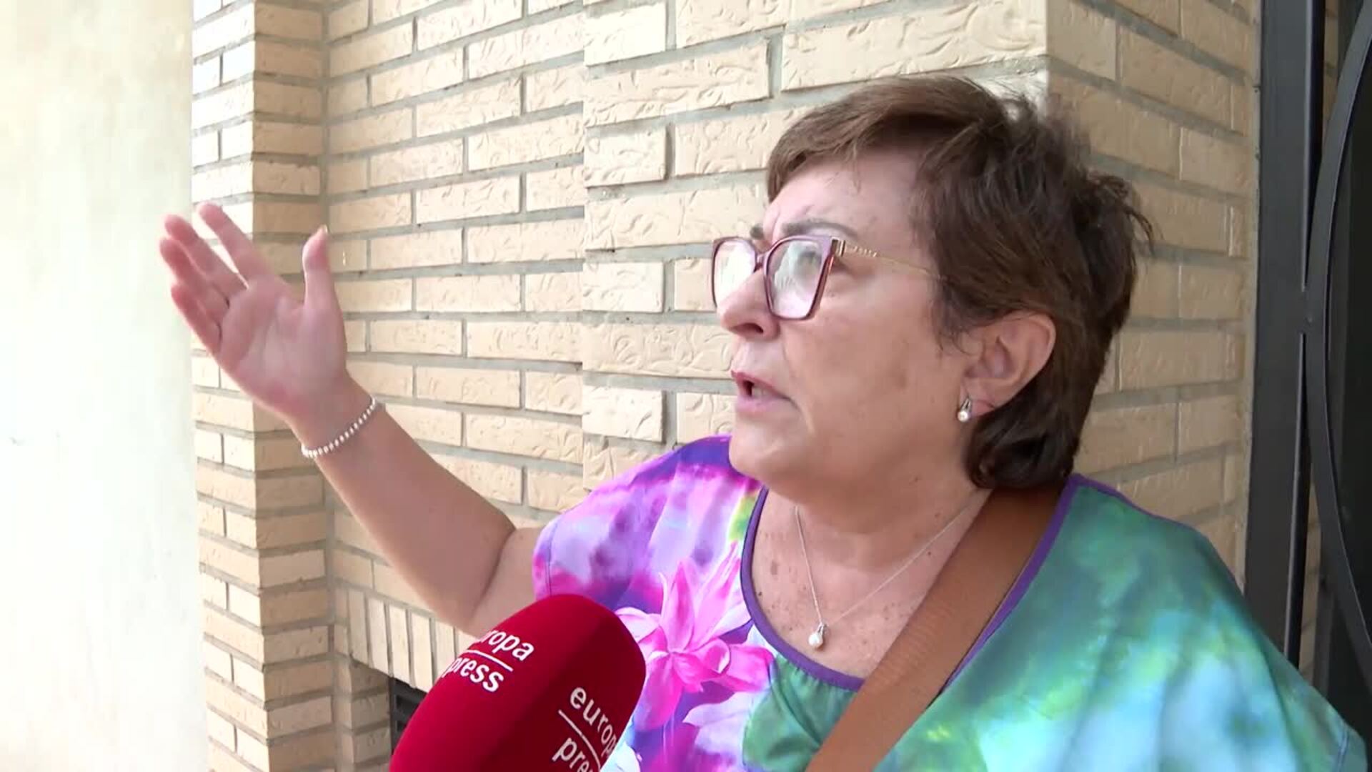 Vecinos de Benifaió narran cómo vivieron la explosión en un tercero: "El chico salió corriendo"