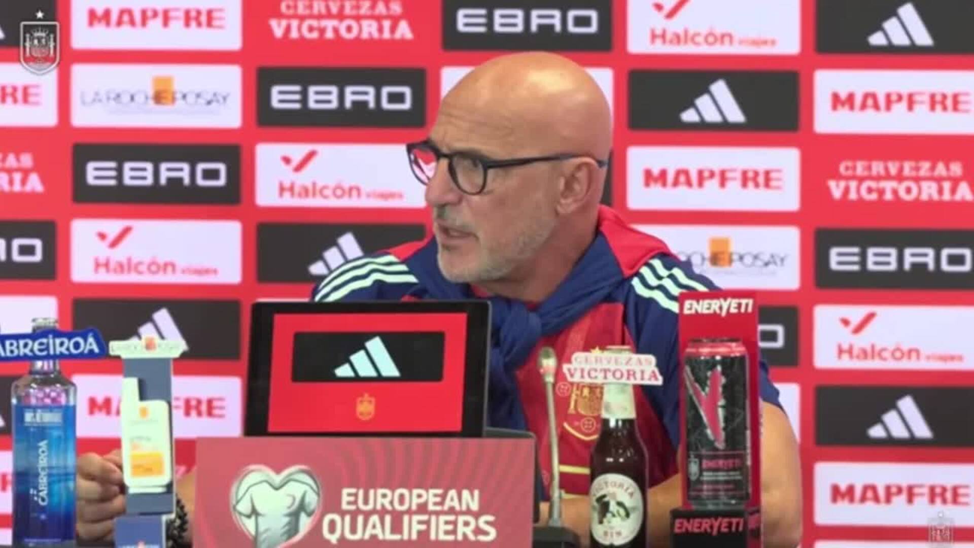 De la Fuente, sobre la posición de Pedri: "Es tan bueno que nos posibilita tener alternativas"