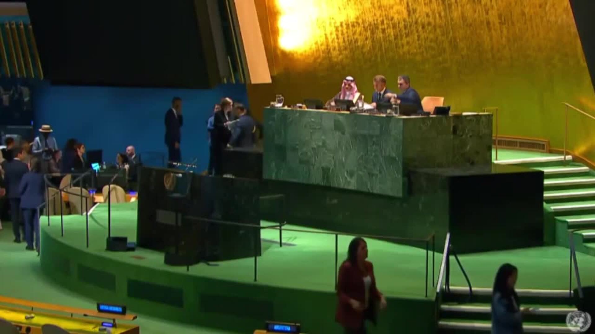 Francia se suma al reconocimiento del Estado palestino