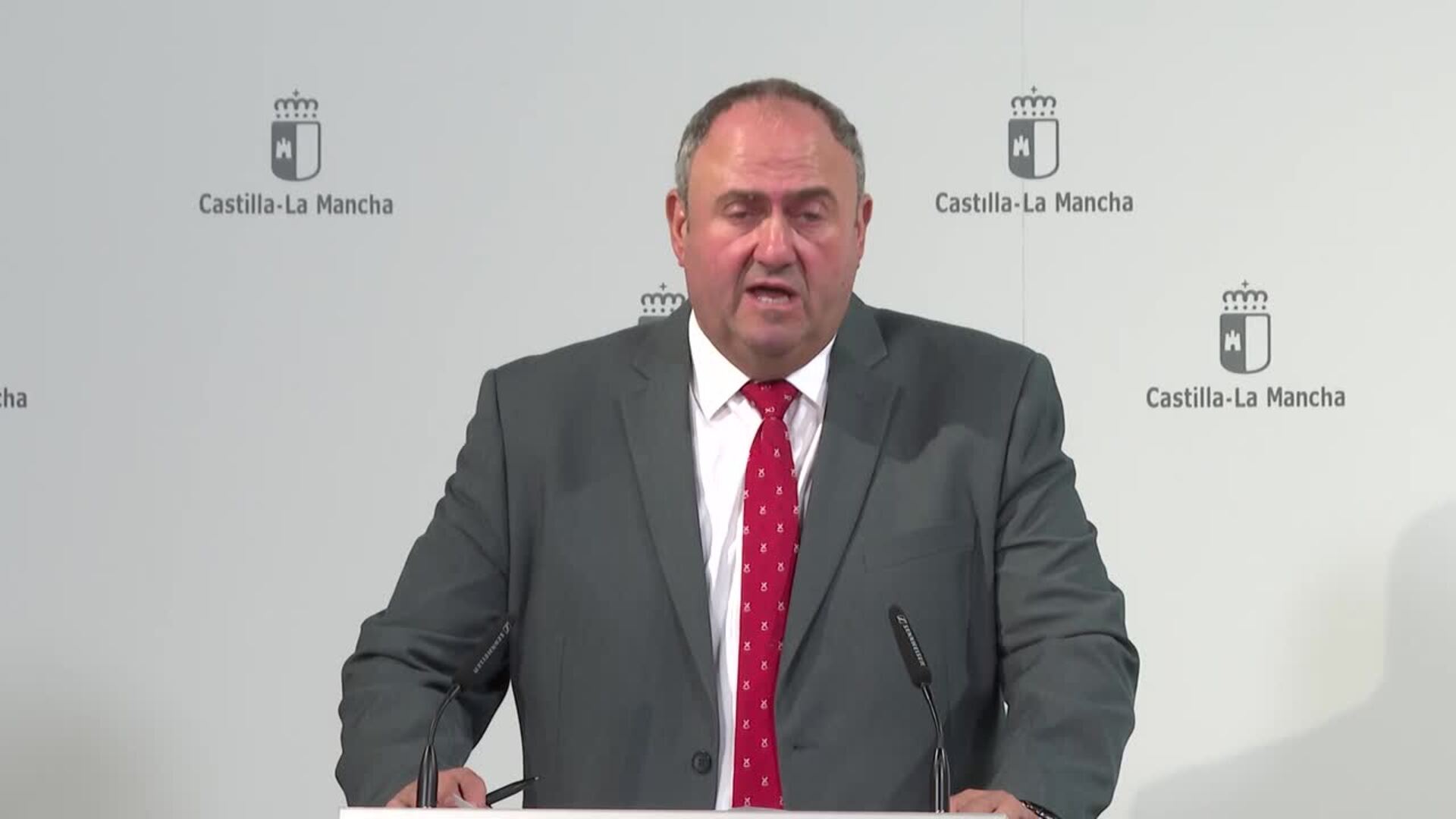 C-LM destina 850.000 euros a 700.000 dosis para vacunar de urgencia a la cabaña ganadera