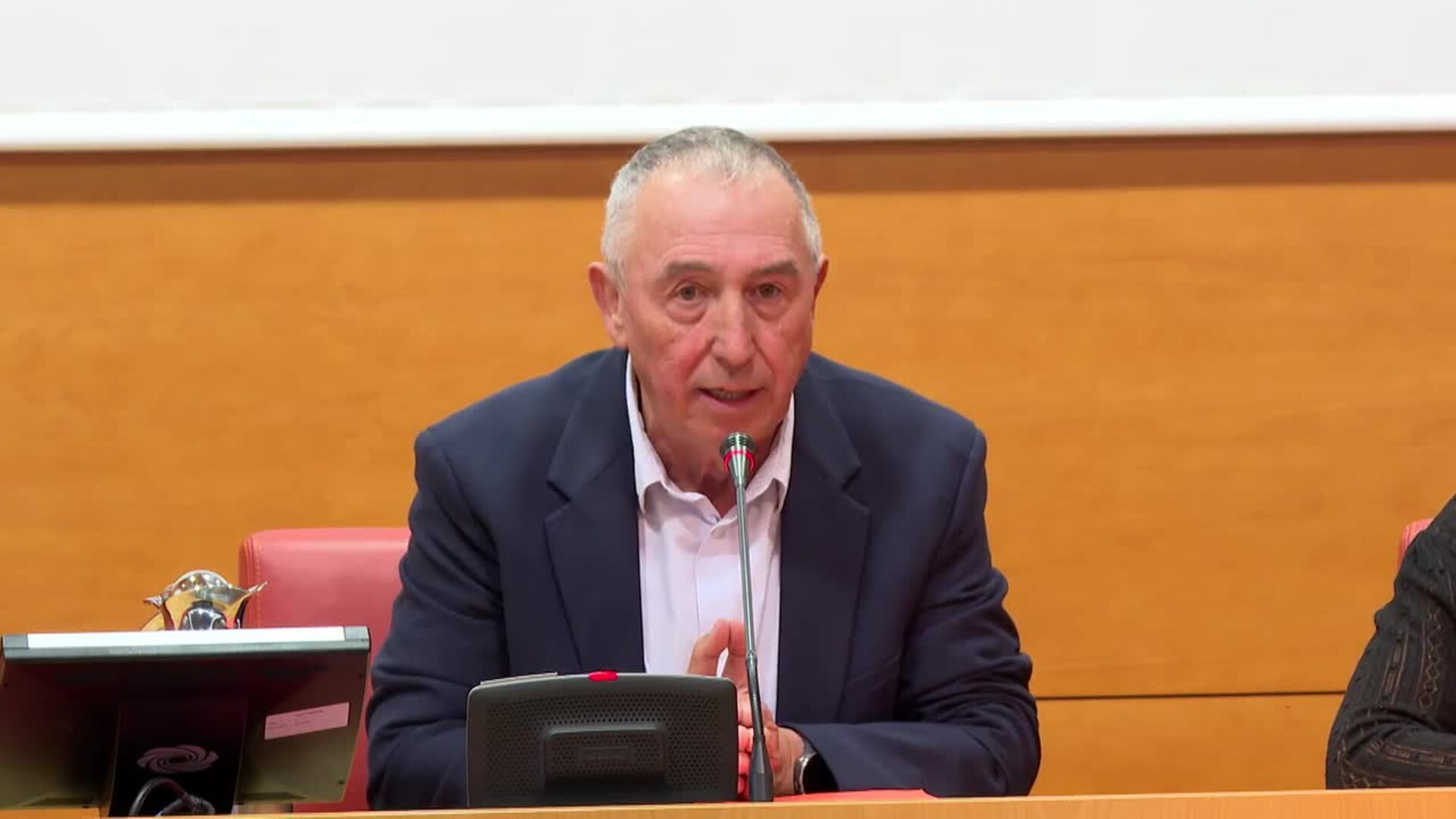 Compromís pide que el 'president' no se decida "en despachos de Madrid" por Feijóo y Abascal