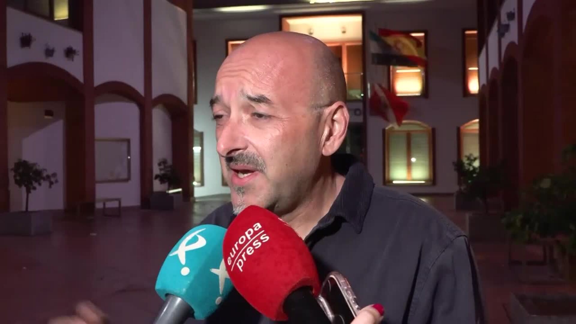 Un pequeño tornado provoca la caída de árboles y el derribo de vallado en La Zarza (Badajoz)