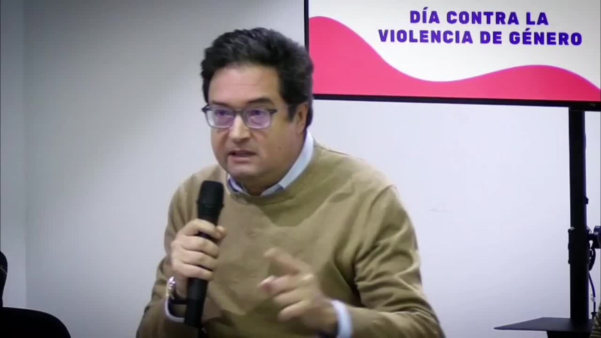 Óscar López afirma que Ayuso "es una presidenta machista y traidora a las mujeres"