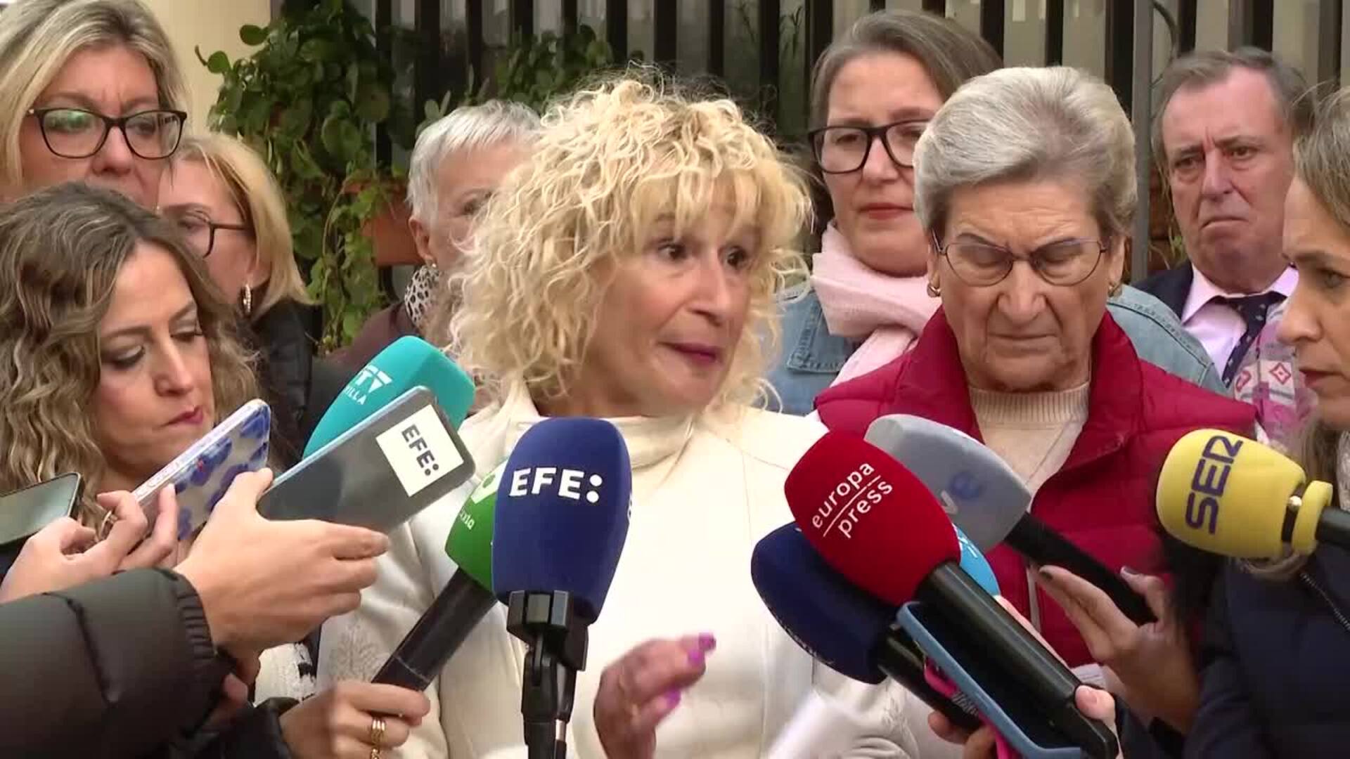 Amama "no se baja" del dato de 4.000 "llamadas de afectadas"