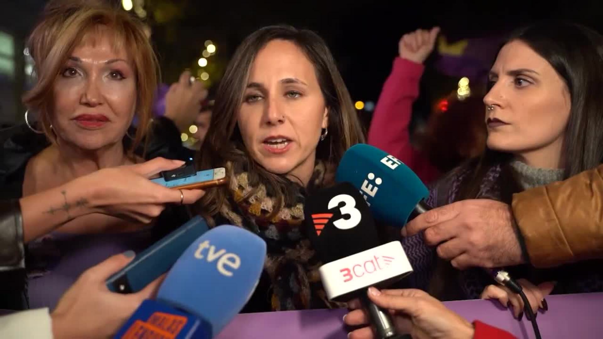 Cruce de reproches entre partidos durante las marchas convocadas por el 25N