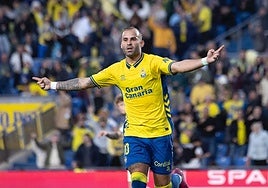 No se necesitan alas para volar, basta con volver a dar la mano