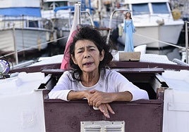 «Pido por favor que lo paren»: Margarita suplica que no la desahucien de su barco porque no tiene a dónde ir