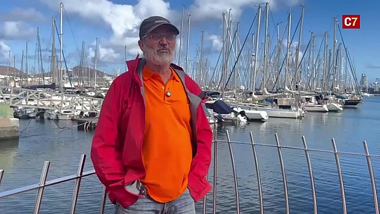 Antonio y Andrea cuentan su precaria situación en el Muelle Deportivo