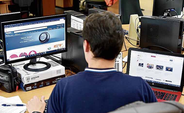 El comercio electrónico sube casi un 1.000% en Canarias en una década y ya supone el 7% del PIB