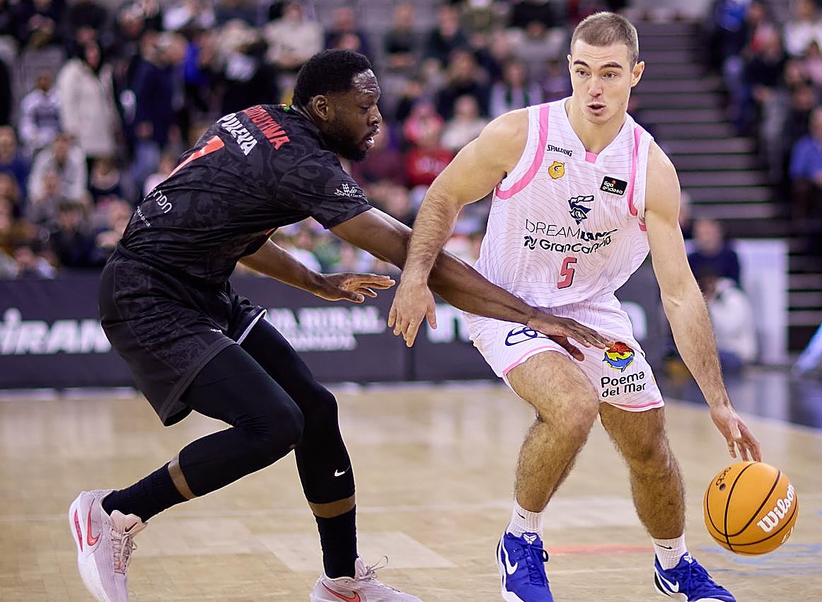 Imagen secundaria 1 - Brussino y Kuath evitan la borrasca en Granada (83-90)