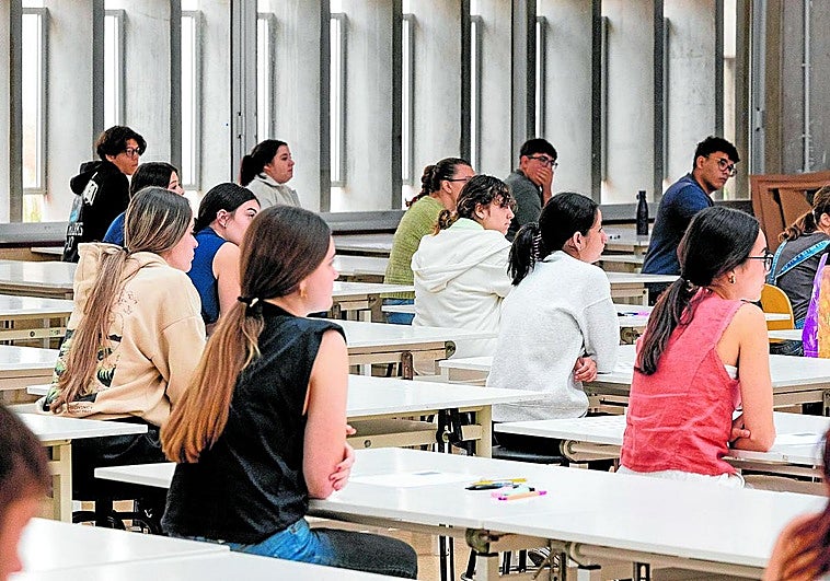 Fuga de cerebros: 2 de cada 3 jóvenes talentos canarios se marcha fuera en busca de mejores oportunidades