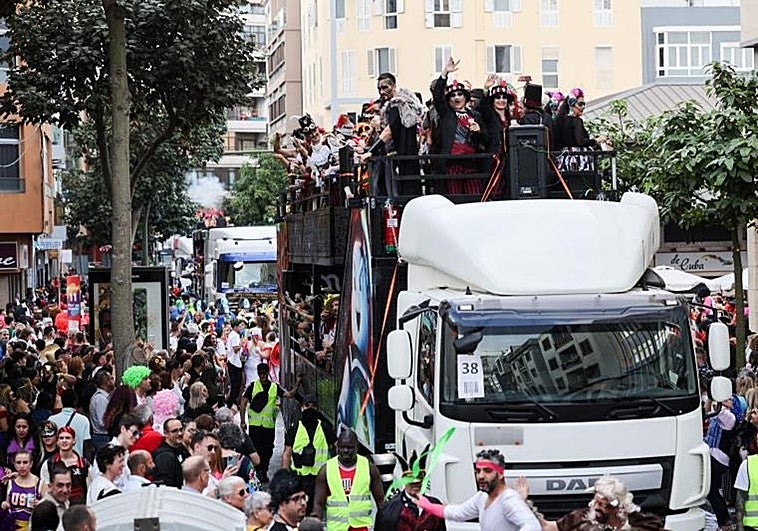 Cabalgata del carnaval de Las Palmas de Gran Canaria, en directo: cortes de tráfico, recorrido de las carrozas y última hora