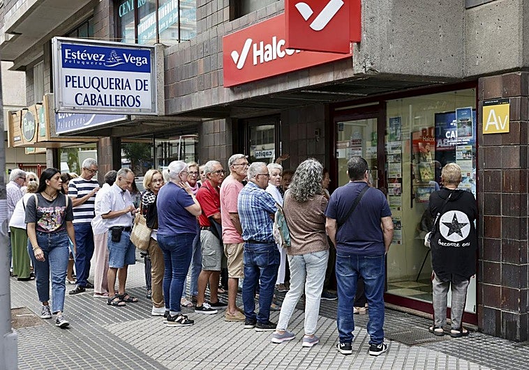 Las agencias aconsejan comprar «ya» los viajes de vacaciones para esquivar la subida de precios