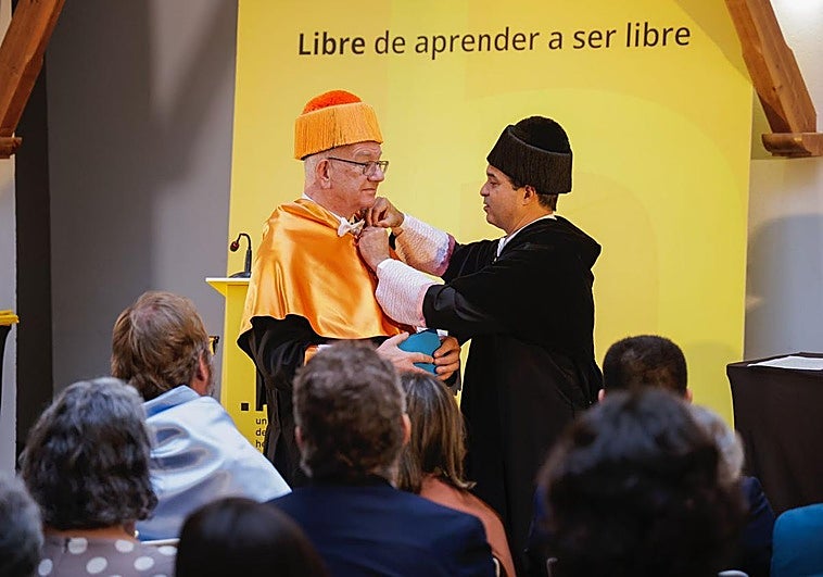 Promoción 2025 y honoris causa en la Hespérides