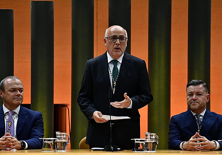 Morales reivindica la unidad de Gran Canaria y la soberanía insular en el acto de Honores y Distinciones