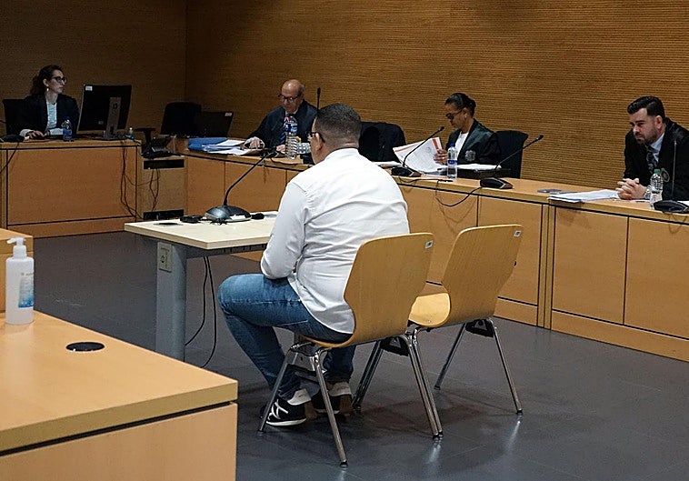 El joven acusado de matar a Aziz en Puerto Rico admite que le dio un puñetazo y pide perdón a la familia