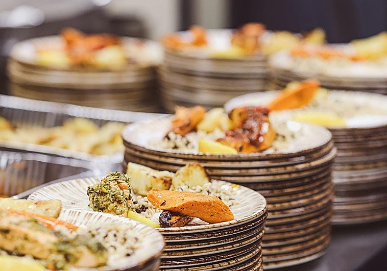 Del BOE al plato: todo lo que deberías saber sobre la ley que obliga a la hostelería a pensar en ‘lo que tira’