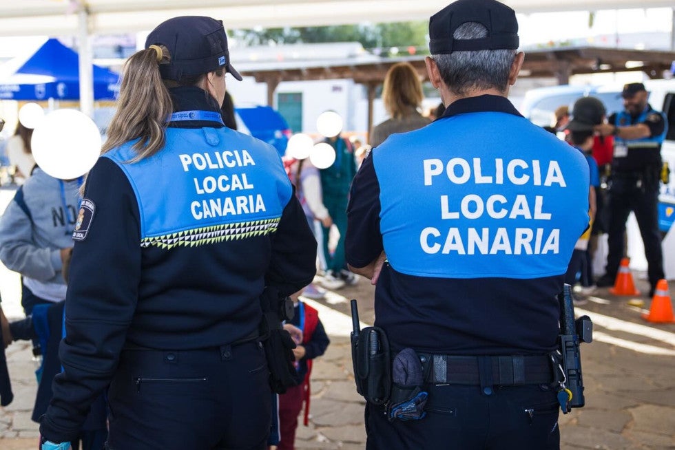 CC seeks solutions for the lack of local police officers in Antigua.