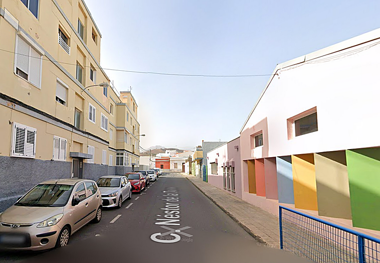 Un incendio en una vivienda en Santa Lucía de Tirajana deja dos afectados por inhalación de humo