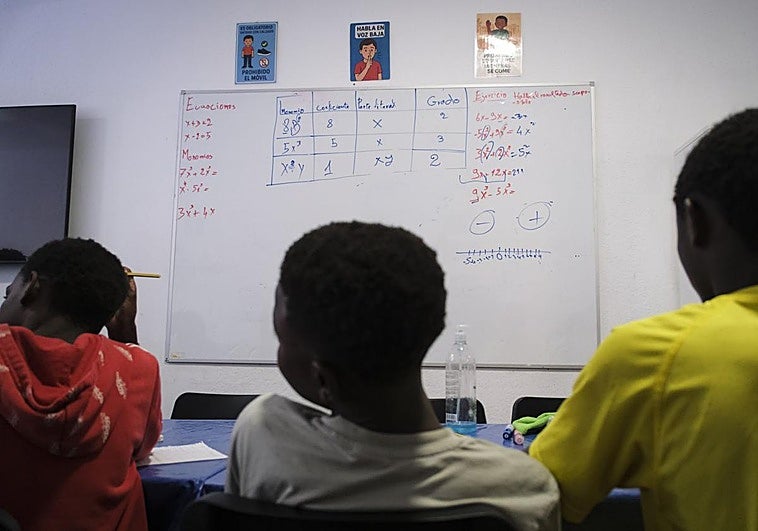 La redistribución de menores, paralizada hasta que se apruebe el nuevo decreto en agosto