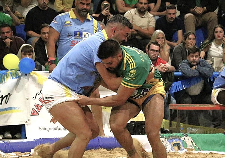 Vandalismo tras la final de Copa en Vecindario: gomas rajadas en varios vehículos