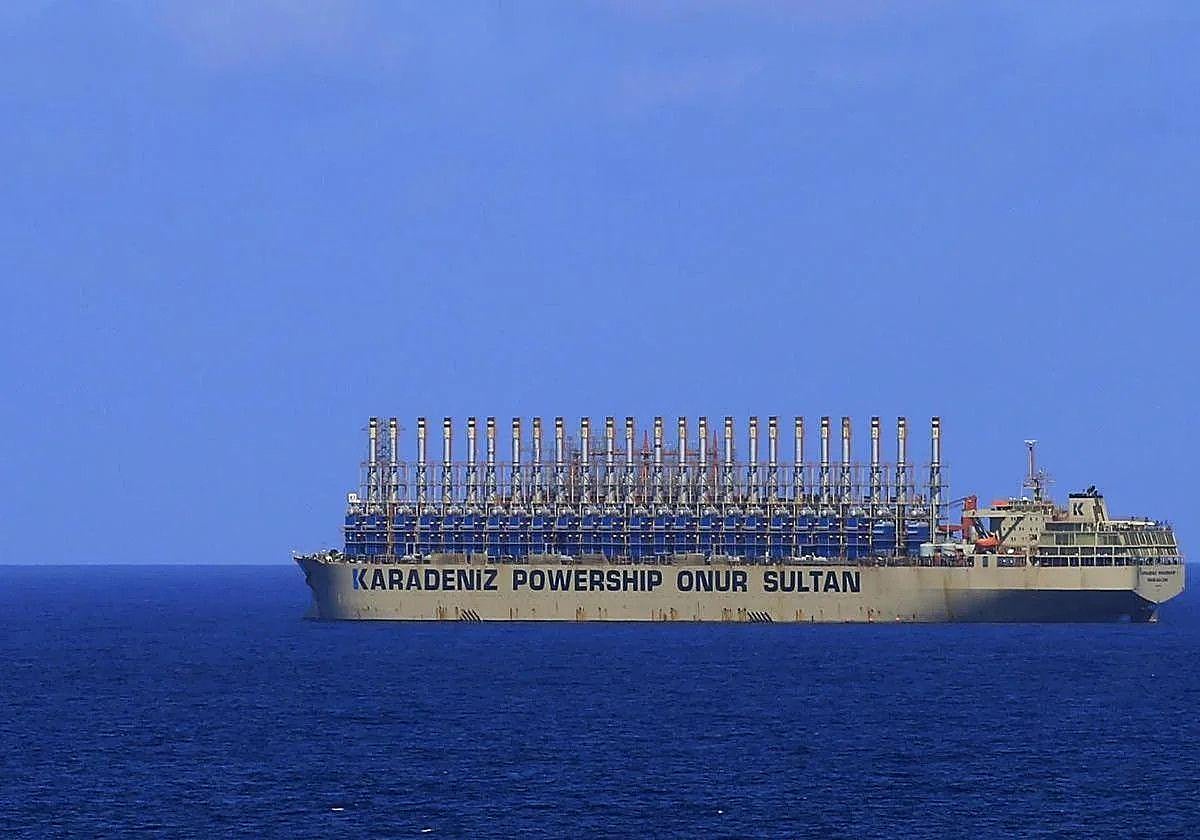 El barco turco ya tiene ubicación en el Puerto de La Luz
