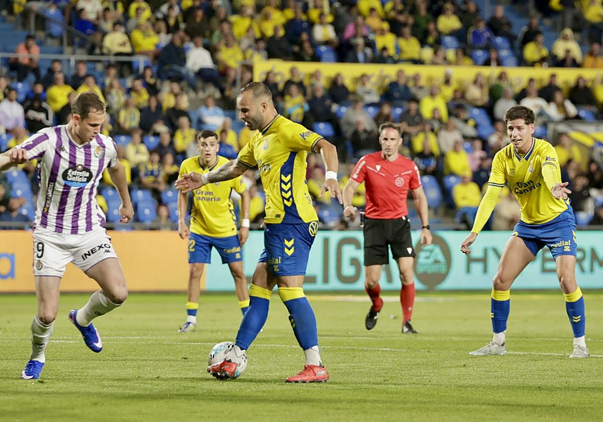CANARIAS7 sortea 3 entradas dobles para el partido UD Las Palmas vs Real Valladolid