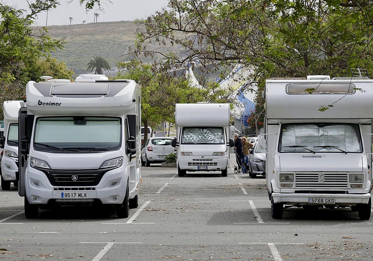 El decreto canario de autocaravanas: fin de la acampada libre y una oportunidad para nuevos campings