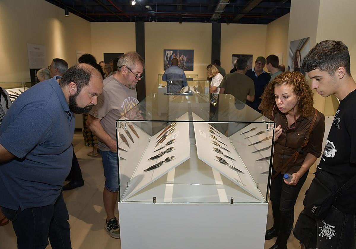 La evolución del naife desde el siglo XIX ocupa el Museo Elder