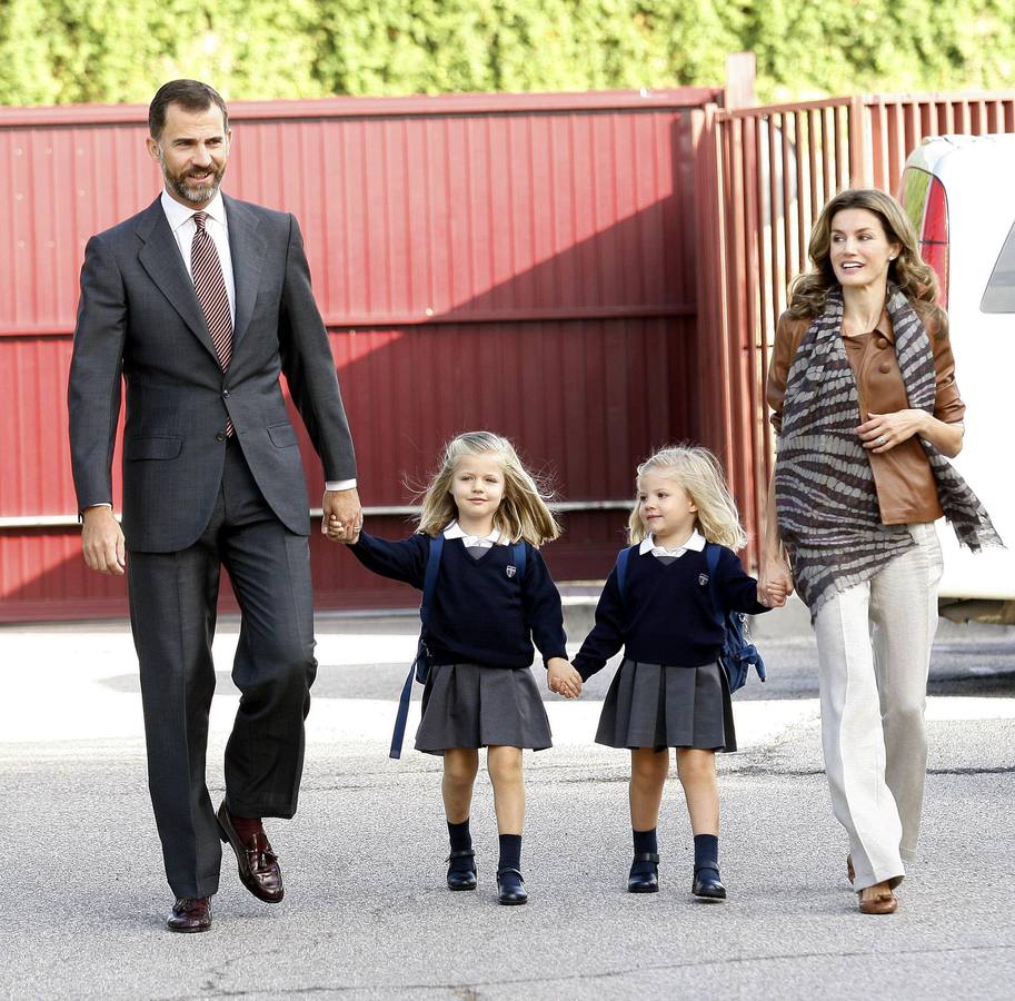 La infanta Leonor y Sofía, a la vuelta al cole en septiembre de 2010