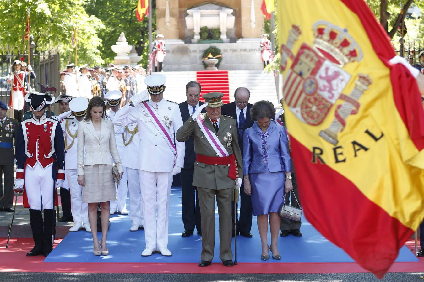 El Rey Juan Carlos y el Príncipe de Asturias, junto a la Reina Sofía y la Princesa Letizia.