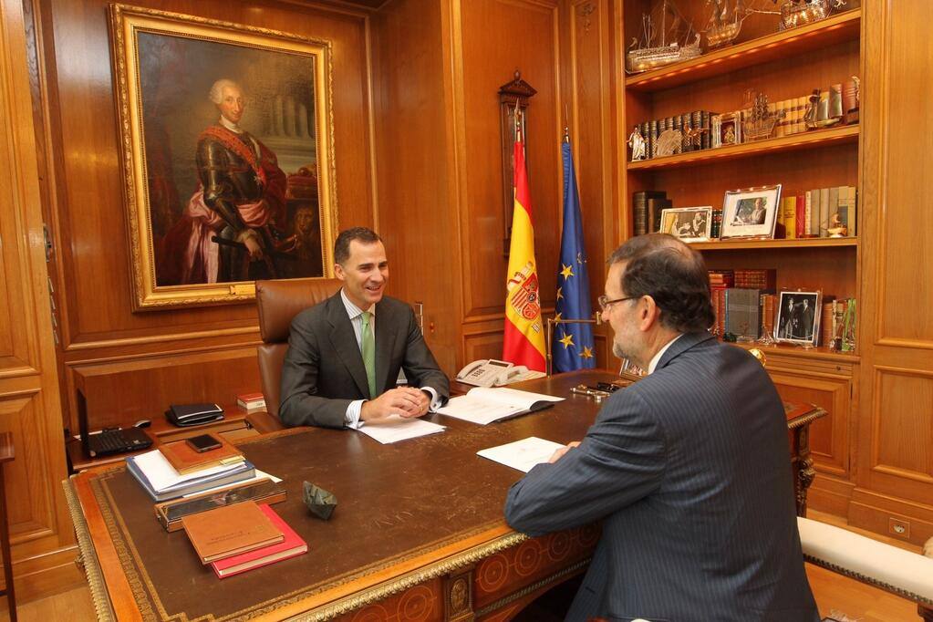 Primer despacho del Rey con Rajoy