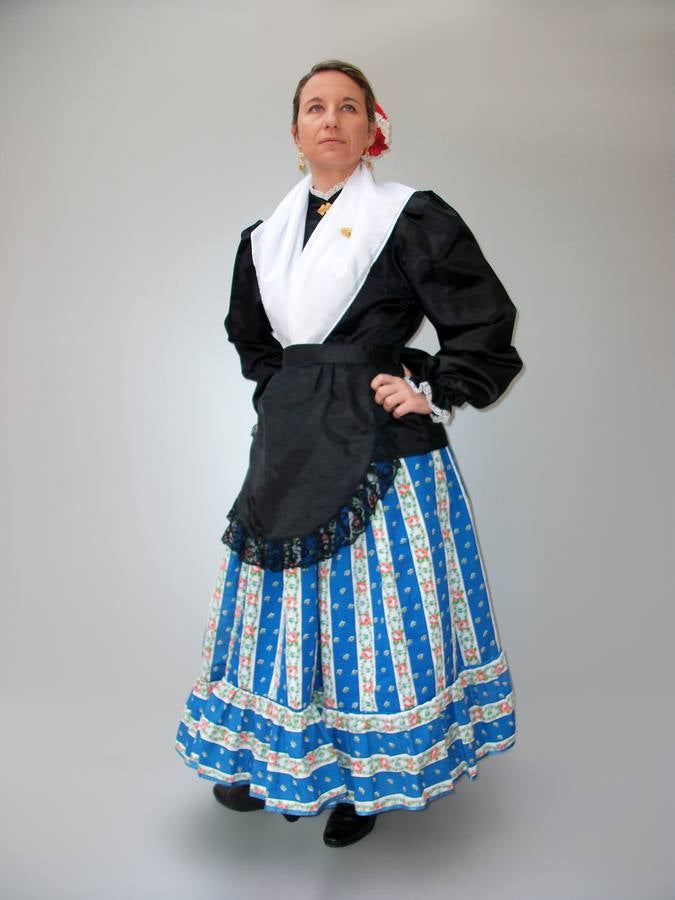 5. Traje de paseo utilizado en Álora. 