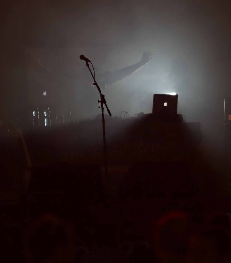 Love you penny, en concierto